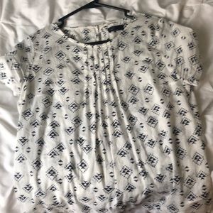 GAP short sleeve b&w shirt